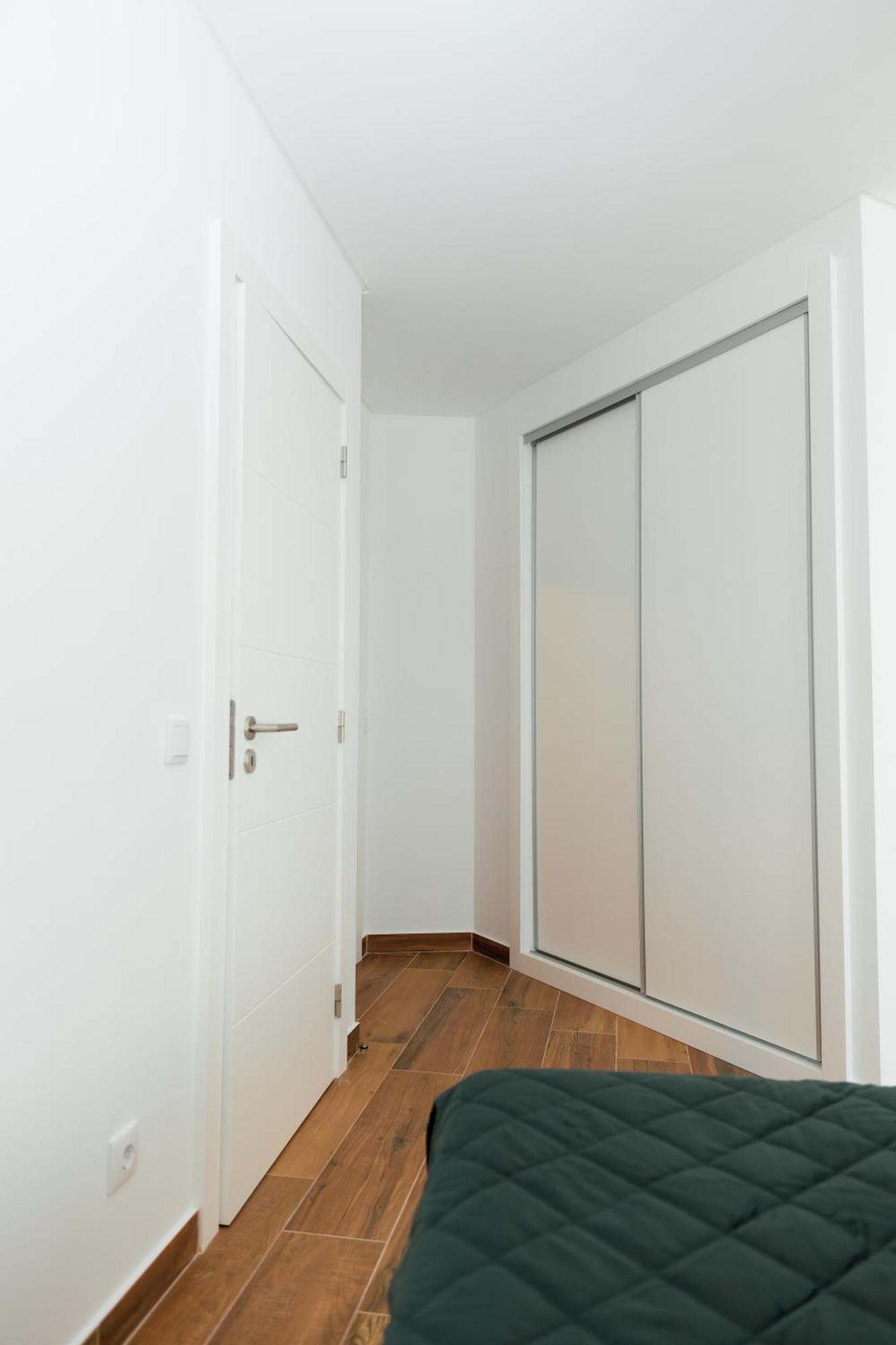 Apartment Gold Ferrel Ii