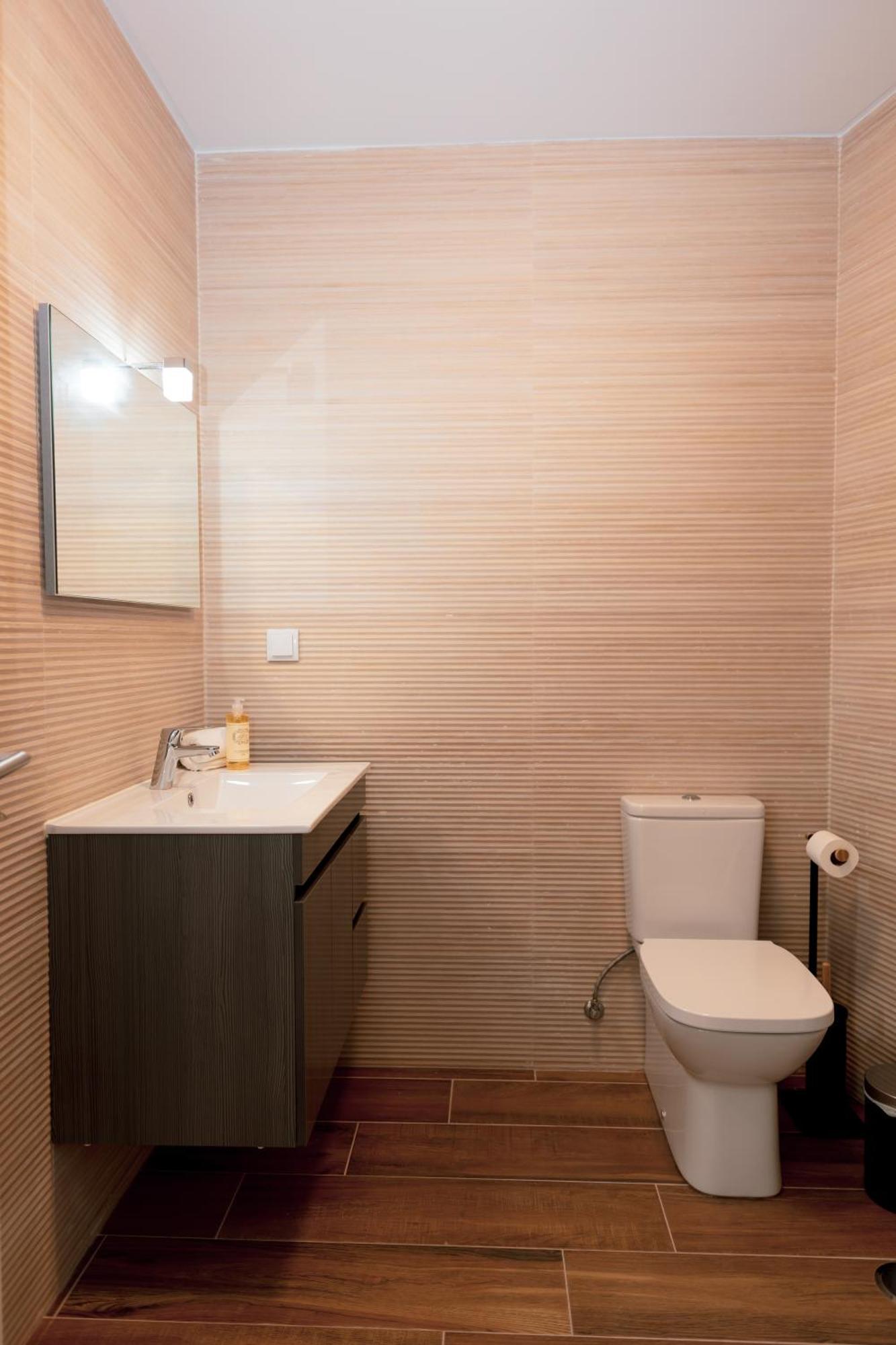 Gold Ferrel Ii Apartment *
